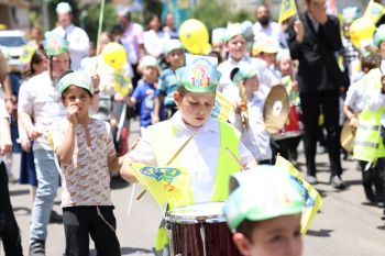 כ1000 ילדים בתהלוכת ל"ג בעומר – שיכון ה' בבני ברק